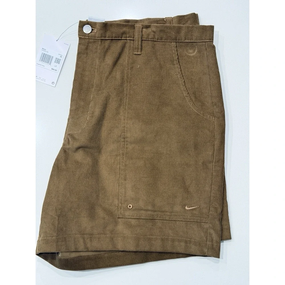 Nike Sportswear Club Woven Cargo Shorts Khaki HV0899-235 Mens Size 38 NWT